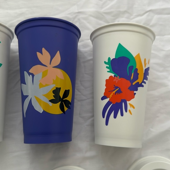 4 Reusable Starbucks Hot Cups with lids (16 fl oz each and BPA free) - Picture 5 of 6